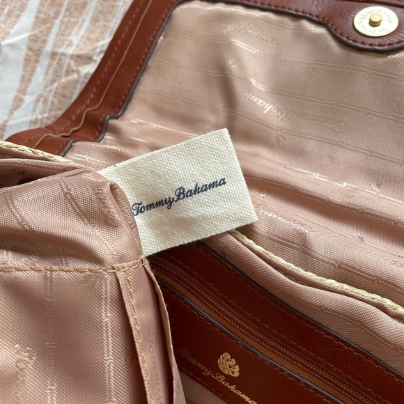 TOMMY BAHAMA Santa Monica Purse - Picture 7 of 8